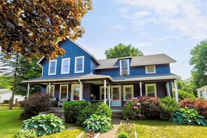 Exterior - The "Darling Duplex" in South Haven! 2 units. 12 guests. 4 bedrooms. 2.5 baths. (South Haven)