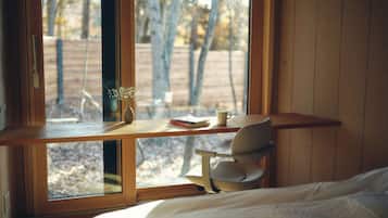 Desk, laptop workspace, free WiFi, bed sheets