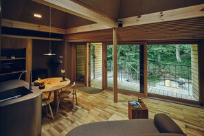 Rumah, asrama campuran, kamar mandi pribadi, pemandangan kebun | Interior