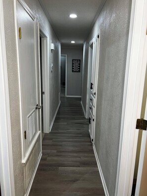 Interior - Serene 3-bedroom house with AC in charming Fort Smith (Fort Smith)