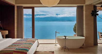 Hushan Yunyin Qingshan Cliff Hotel