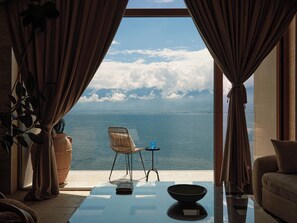 Habitación romántica con 2 camas individuales, patio, vistas al mar | Vistas desde la habitación