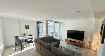 2 bedroom deluxe apartment in Leicester
