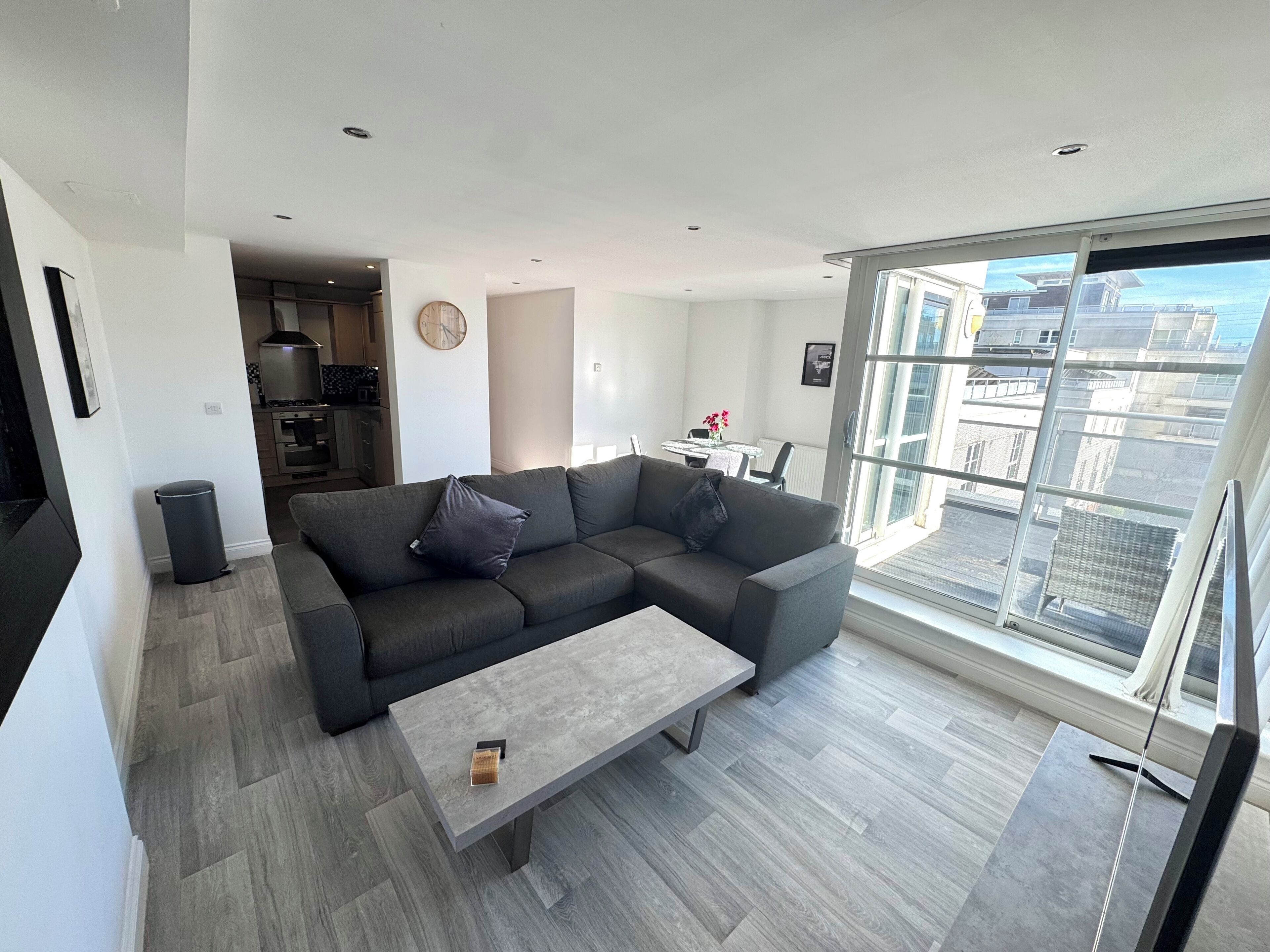 2 Bedroom Deluxe Apartment In Leicester - Leicester
