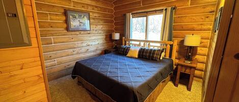 Deluxe Chalet, 2 Bedrooms, Non Smoking, Bay View | Iron/ironing board, free WiFi