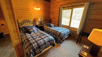 Deluxe Chalet, 2 Bedrooms, Non Smoking, Bay View | Iron/ironing board, free WiFi