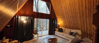 Cozy 2-bedroom A-frame on Rough River