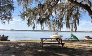 Property grounds - Luxury 2-bedroom recreational vehicle in tranquil Salt Springs, Fl. with AC (Salt Springs)