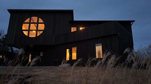 The Overhang · Luxury River Retreat with Sauna, Hot Tub, Movie Theater, & Arcade