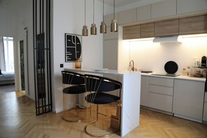 Interior - One Bedroom and Balcony / Champs-Élysées (Paris)