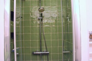 Hair dryer - Charming apartment near Montmartre (Paris)