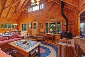 Una televisión, libros