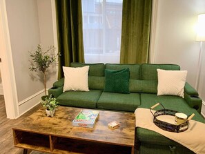 TV - Cozy 1BR by Hospital & Uptown (Saint John)