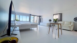 1 habitación, tabla de planchar con plancha y wifi 