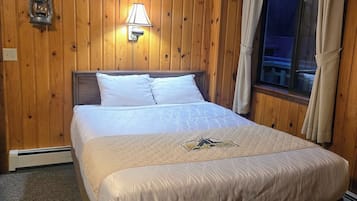 Laptop workspace, iron/ironing board, free WiFi, bed sheets