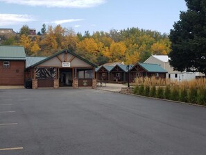 Exterior - Alpine Lodge (Red Lodge)