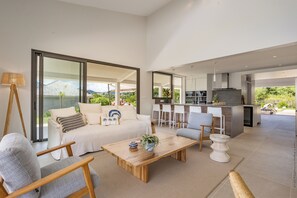 Smart TV, table football, ping pong, stereo - Villa Cove Martinique with panoramic sea view (Le Vauclin)