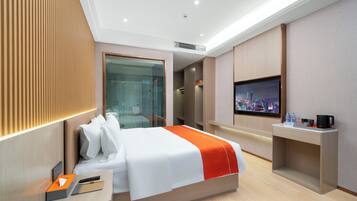 Dobbeltrom – business | Blendingsgardiner, strykejern/-brett og wi-fi (inkludert)