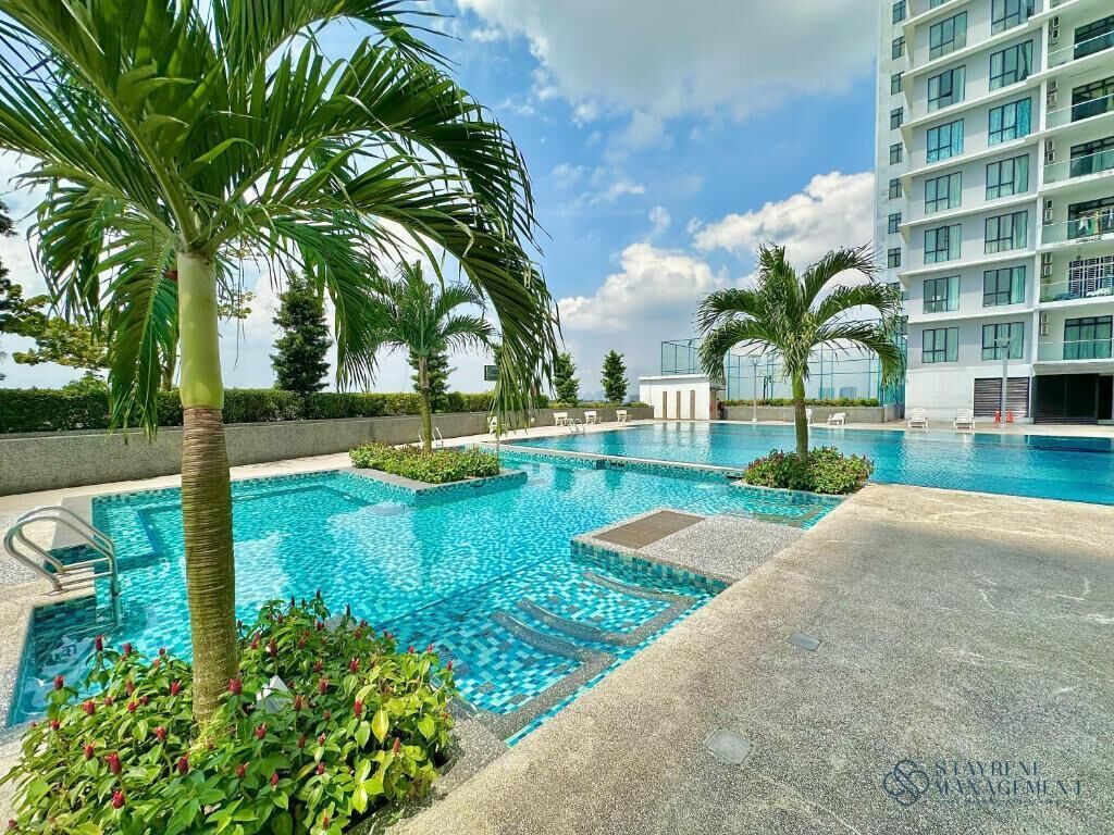 Outdoor pool, open 7:00 AM to 10:00 PM, sun loungers