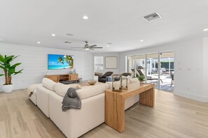 Interior - Walk to Beach! Moorings Oasis w/ Heated Pool & Spa (Naples)