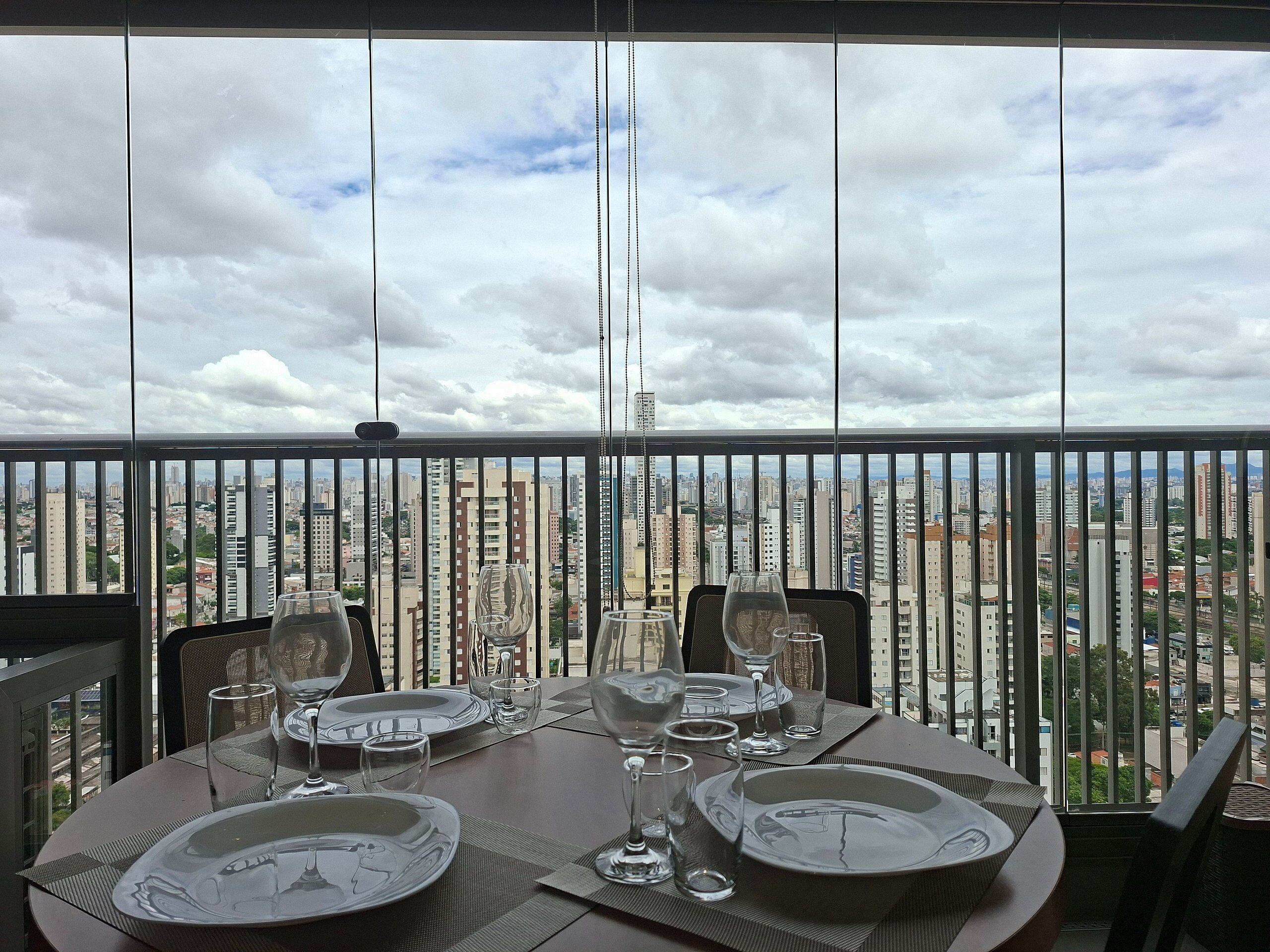 Basic Studio | Dining
