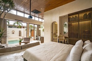 Egyptian cotton sheets, premium bedding, in-room safe, desk - Koya Suites Uluwatu (Uluwatu)