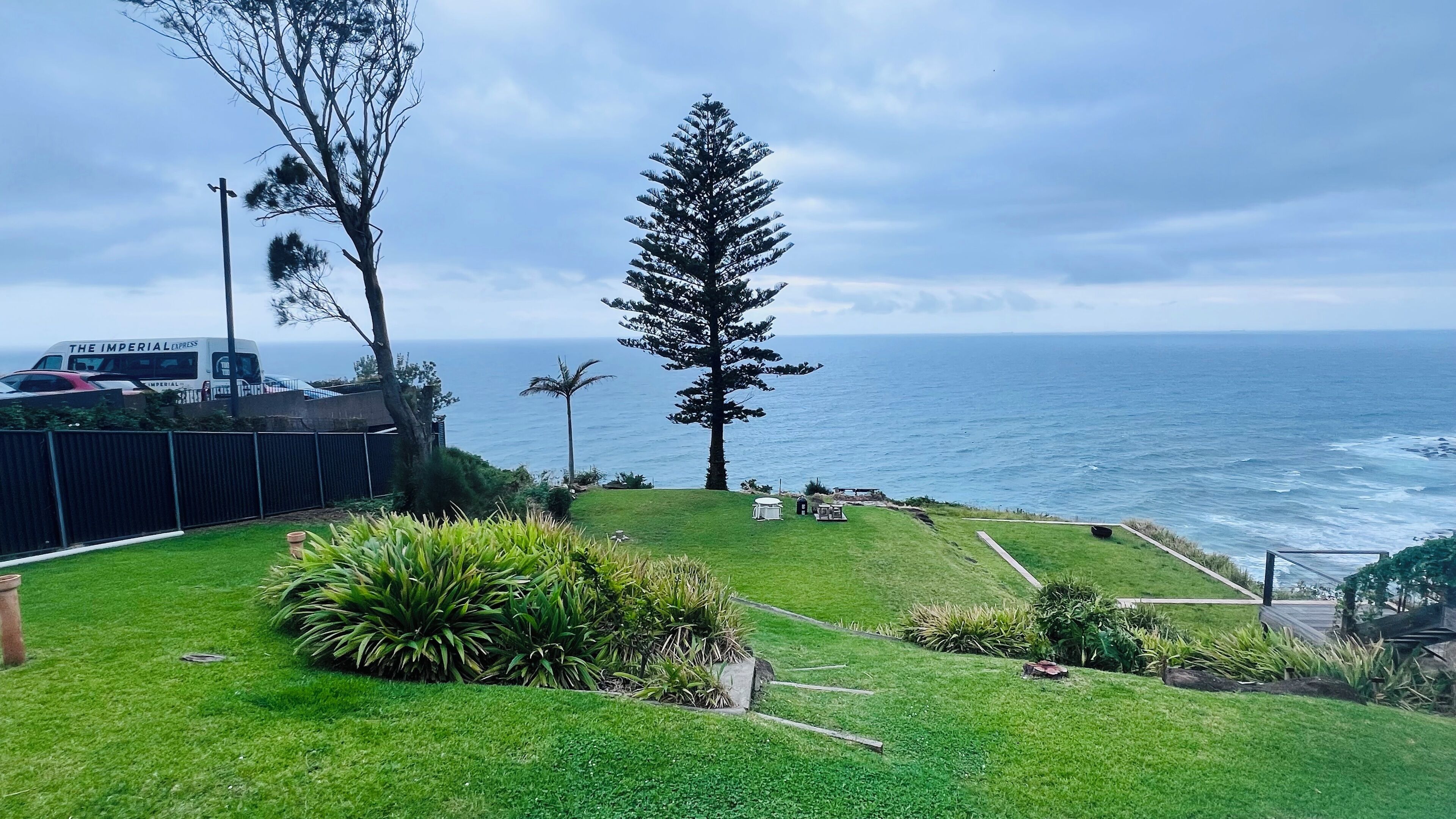 المنطقة المحيطة بالمنشأة