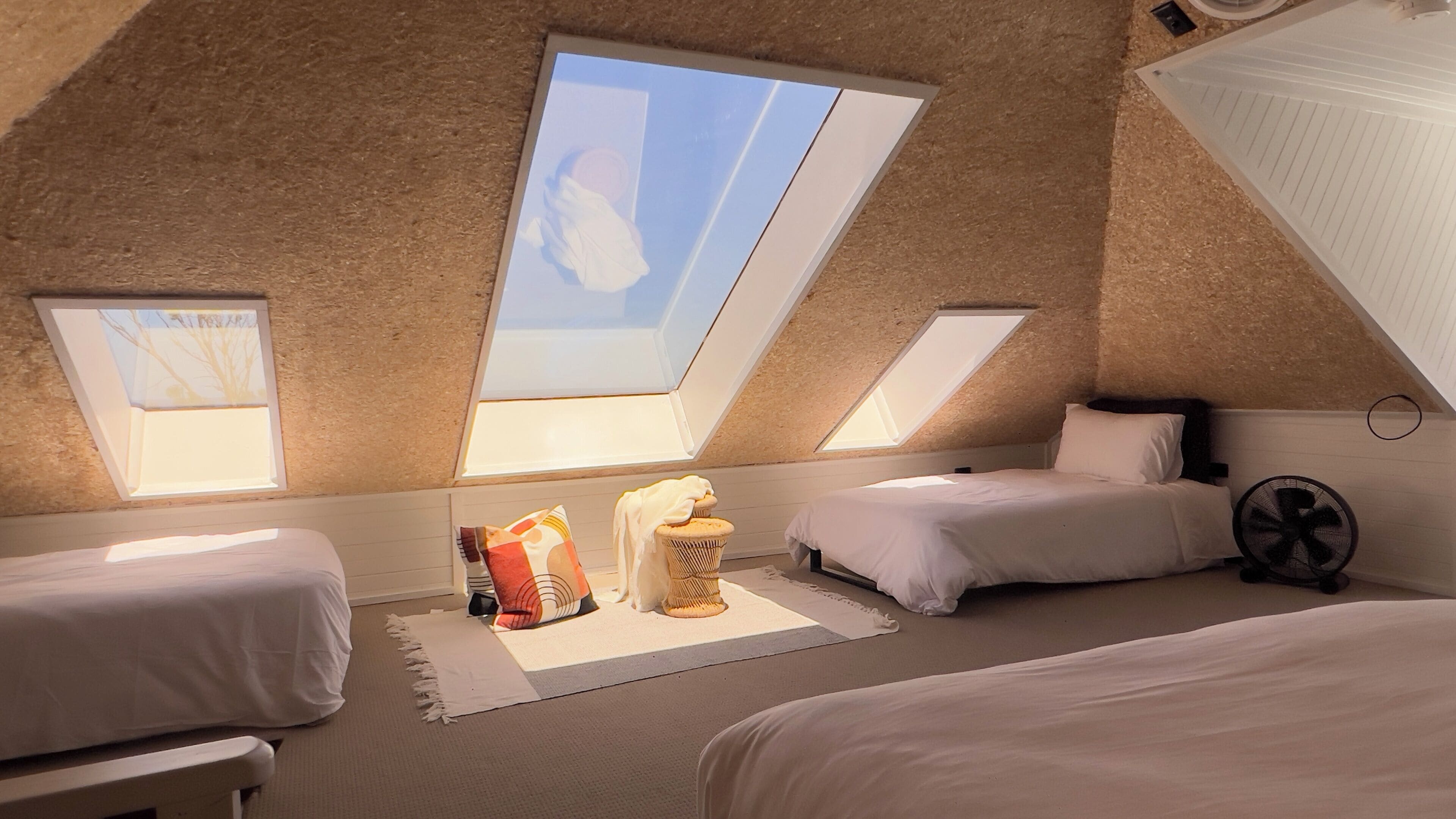 4 bedrooms, iron/ironing board, free WiFi