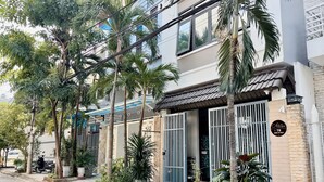 Unclassified image, 5 of 72, button - Anh House (Da Nang)