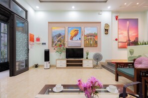 Lobby - Anh House (Da Nang)