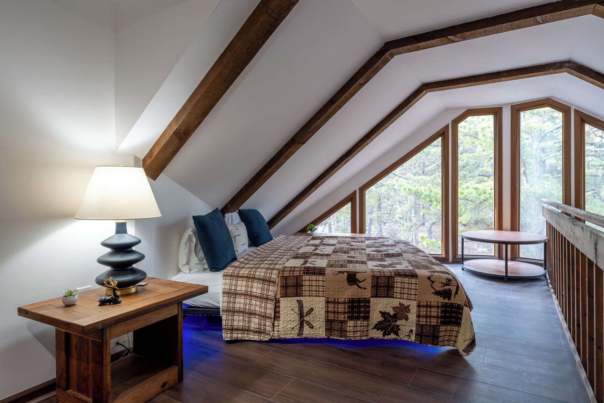 4 多间卧室、熨斗/熨衣板、WiFi、床单