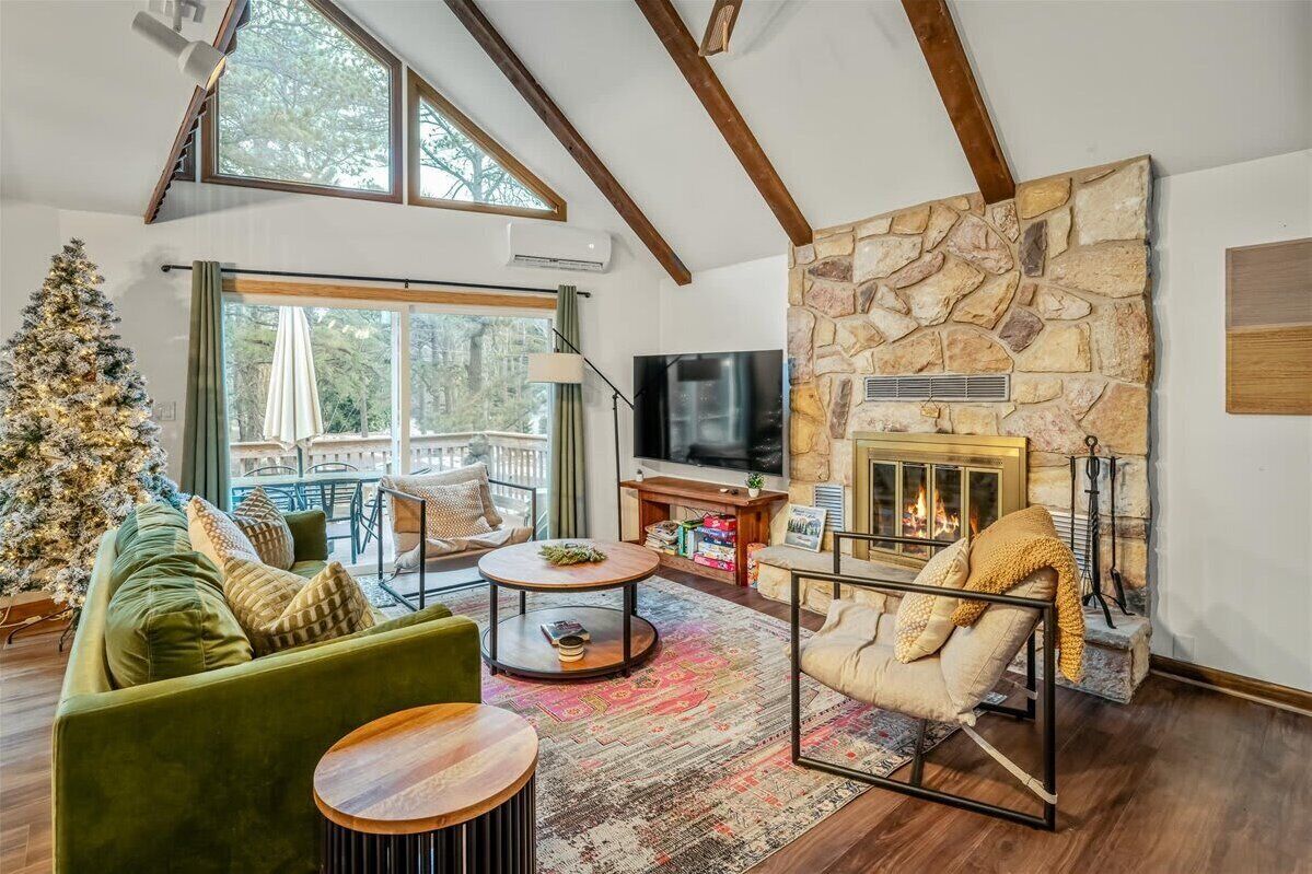 Smart TV, fireplace, table football, offices