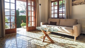 TV - Ref. COLOM: Villa with private pool in Cala Montgó (Escala (L'))