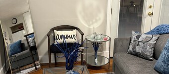 Peaceful Hideaway 1-bedroom apartment with king bed in charming Belhaven