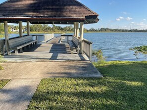 Property grounds - Charming 3-bedroom bungalow with Fenced in backyard ,Pet friendly in Palm Harbor (Palm Harbor)