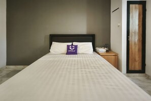 Standard Room | Free WiFi - INNCA - Singa Utara Semarang (Semarang)