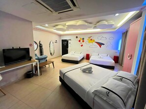 Family Double Room | Desk, iron/ironing board, free WiFi, bed sheets - Smile Hotel Shah Alam I-City (Shah Alam)