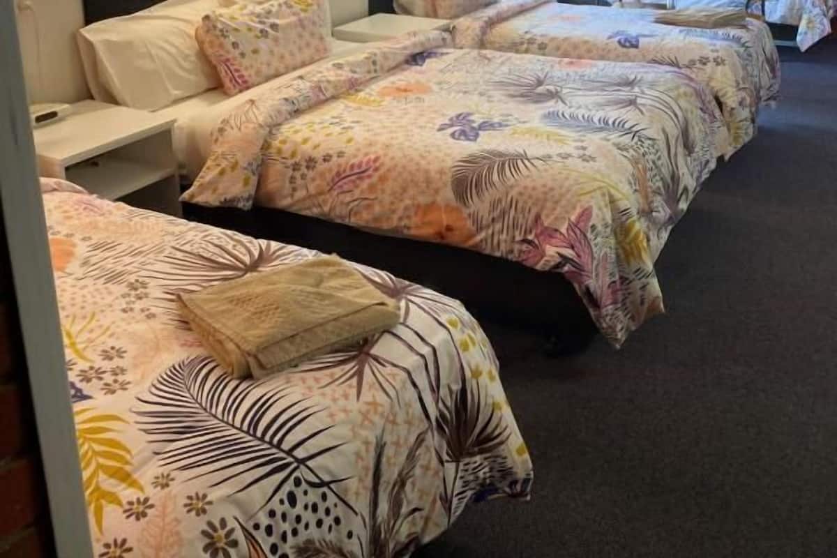 Desk, laptop workspace, iron/ironing board, free WiFi