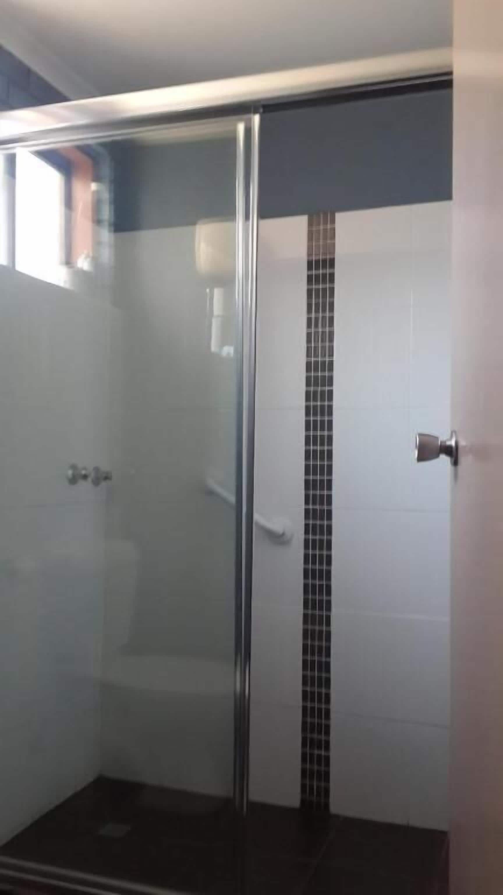 Family Room, Balcony, Courtyard View | Bathroom | Hair dryer, towels, soap, shampoo