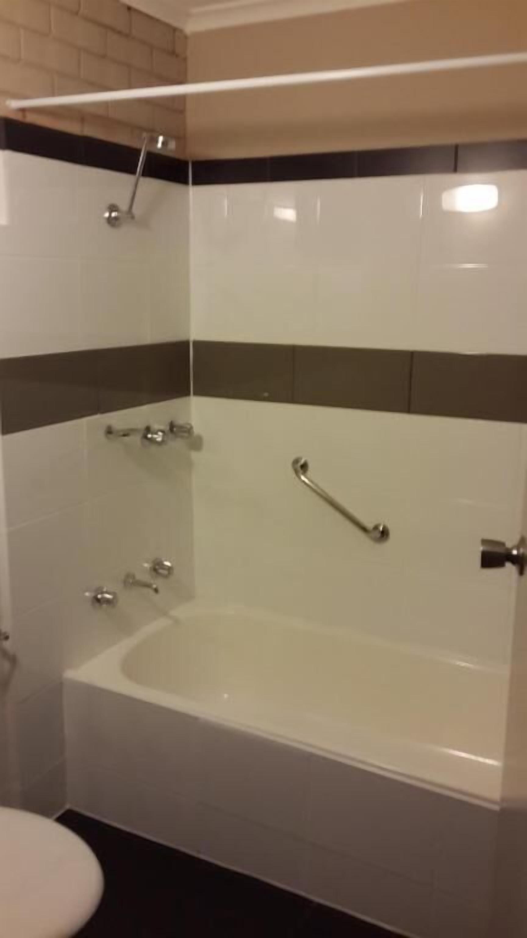 Family Room, Balcony, Courtyard View | Bathroom