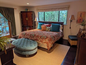 3 makuuhuonetta, silitysrauta/-lauta, ilmainen Wi-Fi, vuodevaatteet