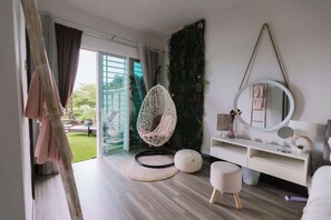 House (6 Bedrooms) | Interior - Spacious Luxury 6BR Home in Kemensah, KL (Taman Melawati)