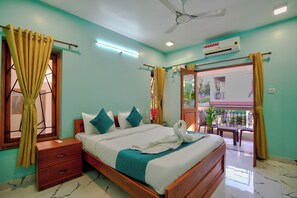 Villa | Free WiFi - Eyokar 4 BHK Villa Candolim (Nerul)