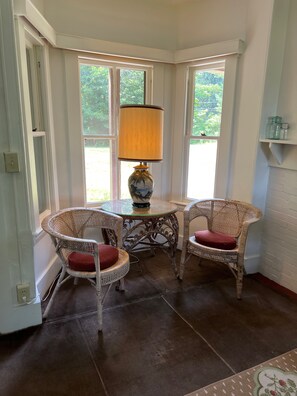 Interior - Hillside 7-bedroom house in Sebago perfect for gatherings (Sebago)