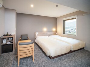 Standard Twin Room, Multiple Beds | Desk, laptop workspace, blackout curtains, iron/ironing board - SUPERHOTEL Gifu Nakatsugawa Hot Spring (Nakatsugawa)