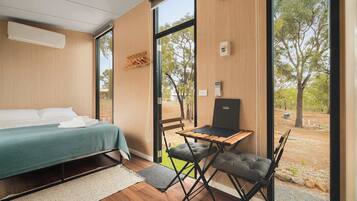 1 bedroom, WiFi, bed sheets