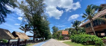 白沙滩度假村