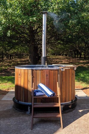 Property grounds - 'The Shack' - Peaceful getaway in Millthorpe (Shadforth)