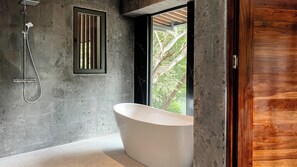 Shower, hair dryer, towels, soap - Luxury 6-ensuite bedroom Villa with private pool in pleasant Santa Teresa (Santa Teresa)