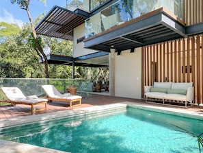 Outdoor pool - Luxury 6-ensuite bedroom Villa with private pool in pleasant Santa Teresa (Santa Teresa)